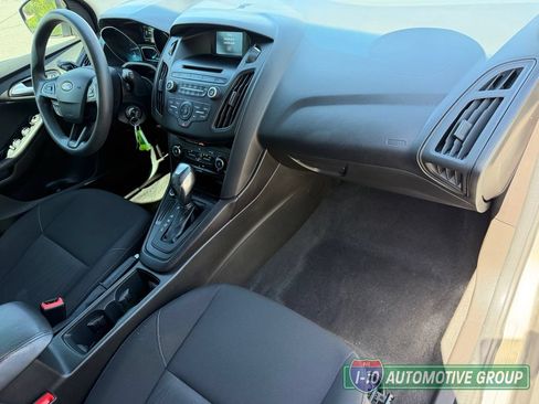 Used 2016 Ford Focus SE FWD image 13