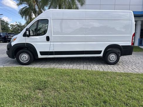 Used 2024 RAM ProMaster 2500 w/ Convenience Group FWD image 32