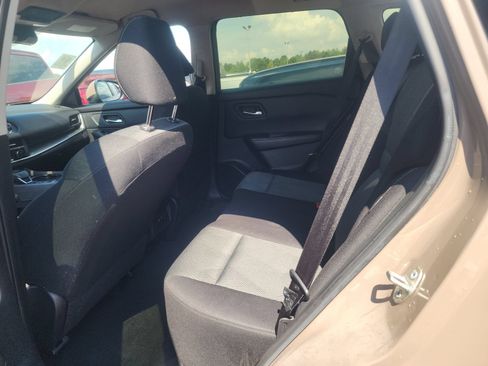 Used 2025 Nissan Rogue SV FWD image 4