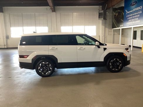 Used 2025 Hyundai Santa Fe SE image 7