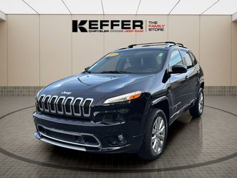 Used 2018 Jeep Cherokee Overland w/ Technology Group AWD/4WD image 1