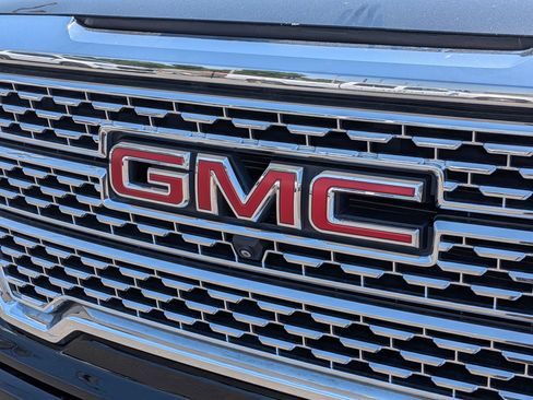 Certified 2020 GMC Sierra 1500 Denali w/ Denali Ultimate Package AWD/4WD image 31