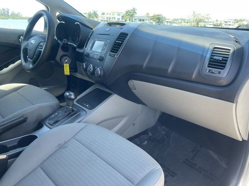Used 2016 Kia Forte LX w/ LX Popular Plus Package FWD image 8