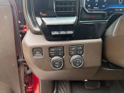 Used 2022 Chevrolet Silverado 1500 LTZ w/ LTZ Premium Package image 12