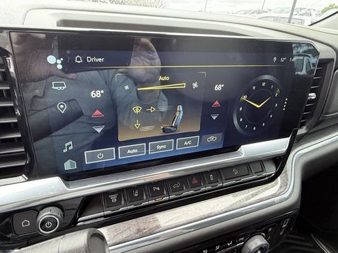 Used 2024 Chevrolet Silverado 2500 LTZ w/ LTZ Plus Package image 49