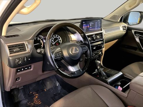 Used 2023 Lexus GX 460 Premium w/ Premium Package AWD/4WD image 18