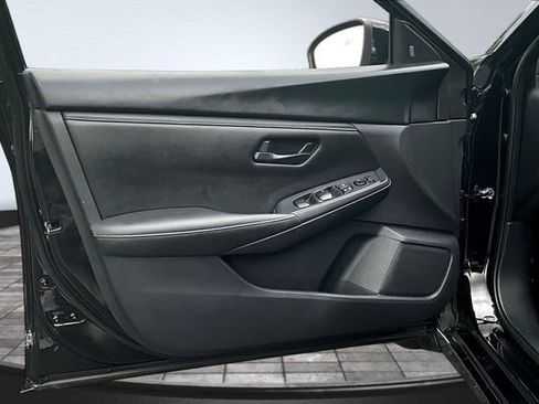 Used 2024 Nissan Sentra S FWD image 19