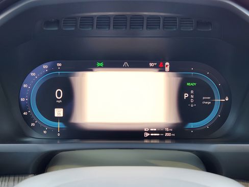 Certified 2025 Volvo XC90 T8 Ultra w/ Protection Package Premier image 18