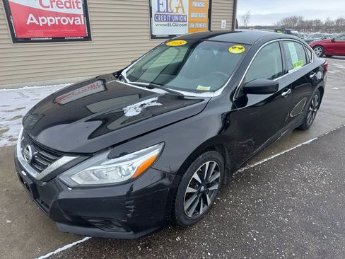 Used 2018 Nissan Altima 2.5 SV image 1
