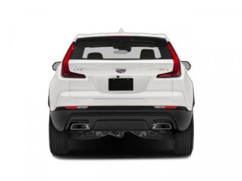 Used 2023 Cadillac XT4 Luxury w/ Cold Weather Package FWD image 8