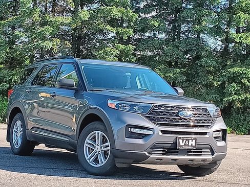 Used 2022 Ford Explorer XLT w/ Equipment Group 202A AWD/4WD image 1