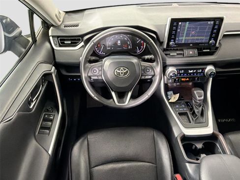 Used 2019 Toyota RAV4 Limited w/ Cold Weather Package FWD image 23