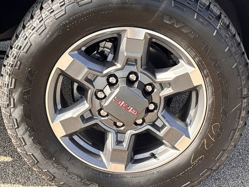 New 2026 GMC Sierra 2500 SLT w/ Texas SLT Premium Package AWD/4WD image 4