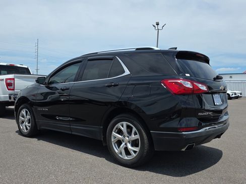 Used 2019 Chevrolet Equinox LT FWD image 3