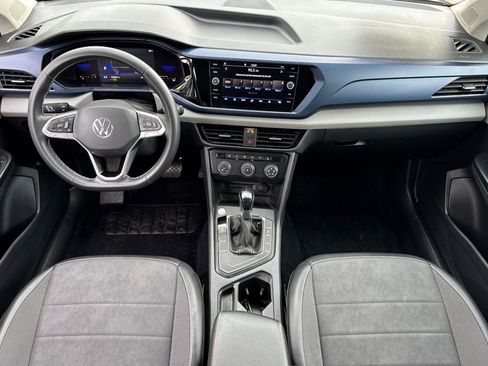 Used 2022 Volkswagen Taos SE image 13