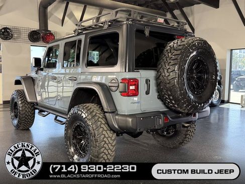 Used 2024 Jeep Wrangler Unlimited Rubicon 4xe w/ Capability Package AWD/4WD image 9