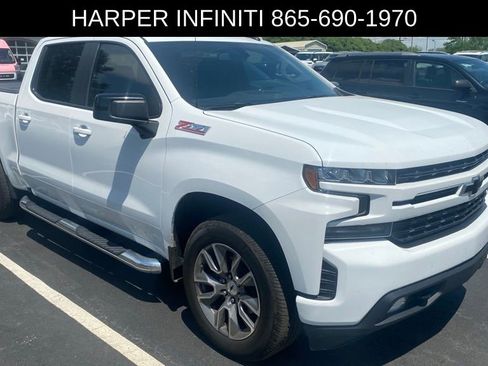 Used 2021 Chevrolet Silverado 1500 RST w/ Z71 Off-Road Package AWD/4WD image 4