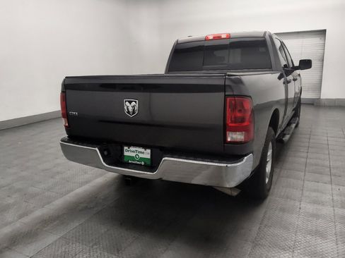 Used 2019 RAM 1500 Classic SLT RWD image 9