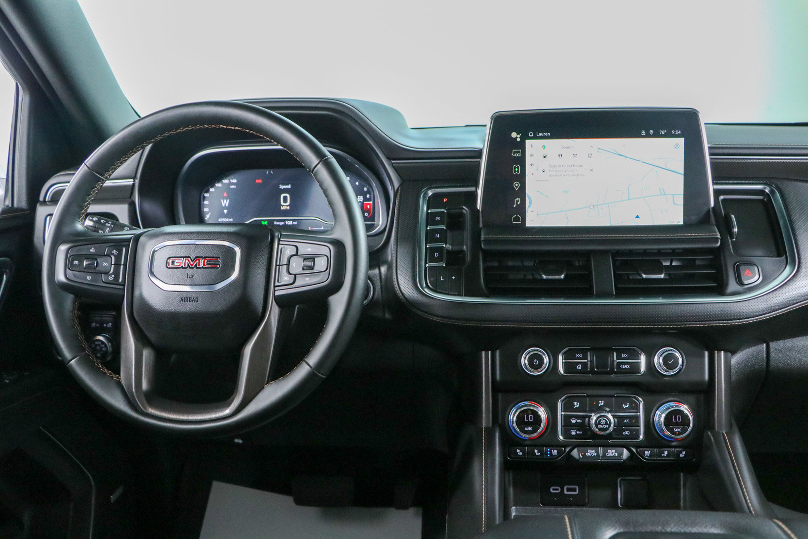 Used 2023 GMC Yukon AT4 w/ Technology Package AWD/4WD image 18