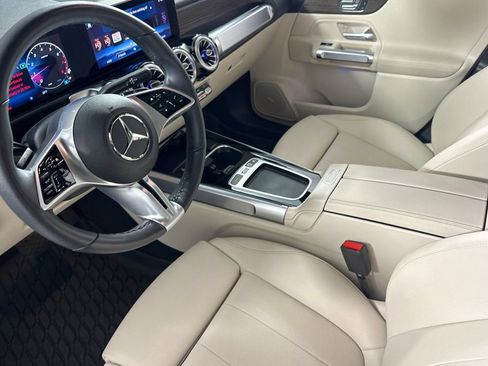 Used 2026 Mercedes-Benz GLB 250 image 10