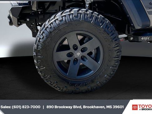 Used 2022 Jeep Wrangler Sport AWD/4WD image 7