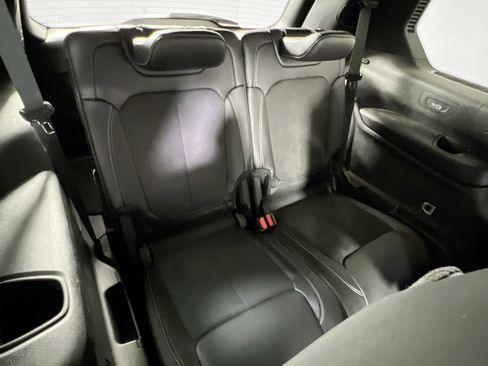 Used 2023 Jeep Grand Cherokee L Altitude image 25