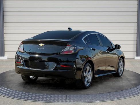 Used 2018 Chevrolet Volt LT image 7
