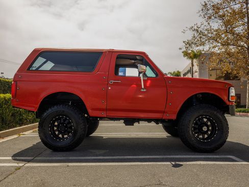 Used 1996 Ford Bronco AWD/4WD image 4