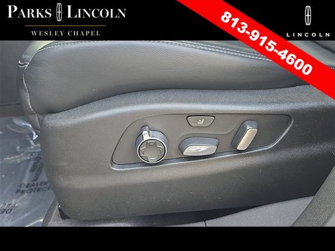 Used 2020 Cadillac XT4 Premium Luxury w/ Enhanced Visibility Package image 20