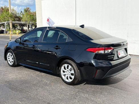 Certified 2025 Toyota Corolla LE image 3