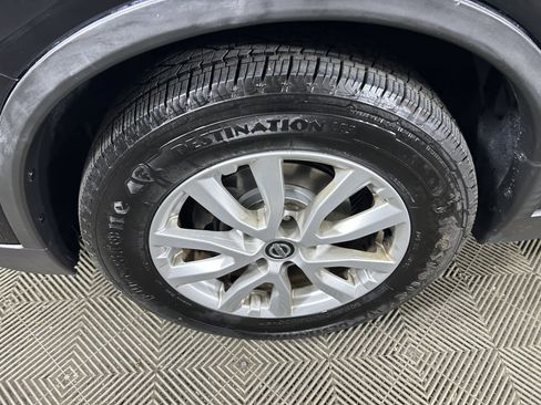 Used 2020 Nissan Rogue SV AWD/4WD image 9
