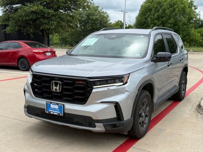 Used 2025 Honda Pilot TrailSport