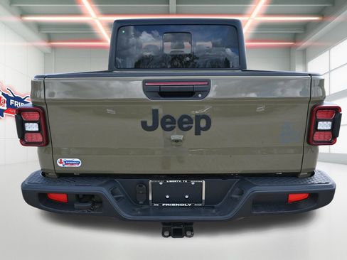 New 2026 Jeep Gladiator Willys image 25