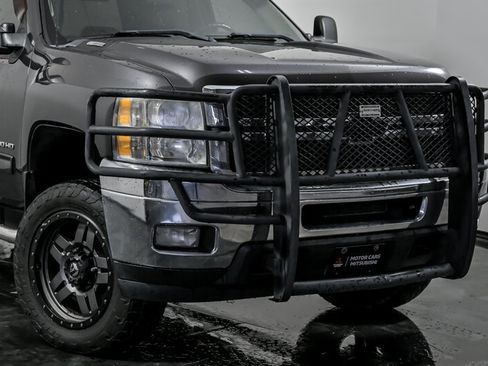 Used 2011 Chevrolet Silverado 3500 LTZ w/ LTZ Plus Package AWD/4WD image 2