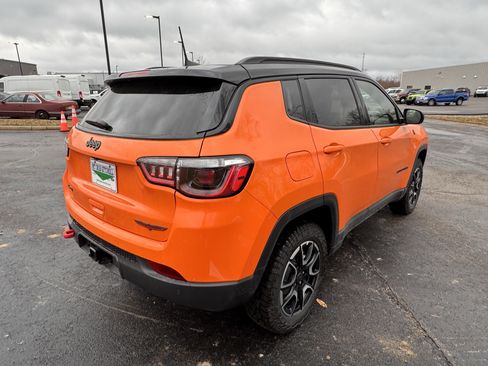 New 2026 Jeep Compass Trailhawk w/ Sun, Sound & Navigation Group image 4