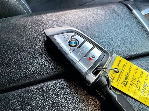 Used 2019 BMW X7 xDrive50i w/ M Sport Package image 14