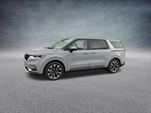 Used 2024 Kia Carnival EX FWD image 10