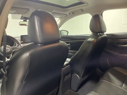 Used 2024 Nissan Sentra SR w/ SR Premium Package image 17