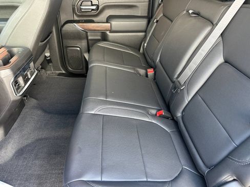 Used 2022 GMC Sierra 2500 SLT w/ SLT Convenience Package AWD/4WD image 12