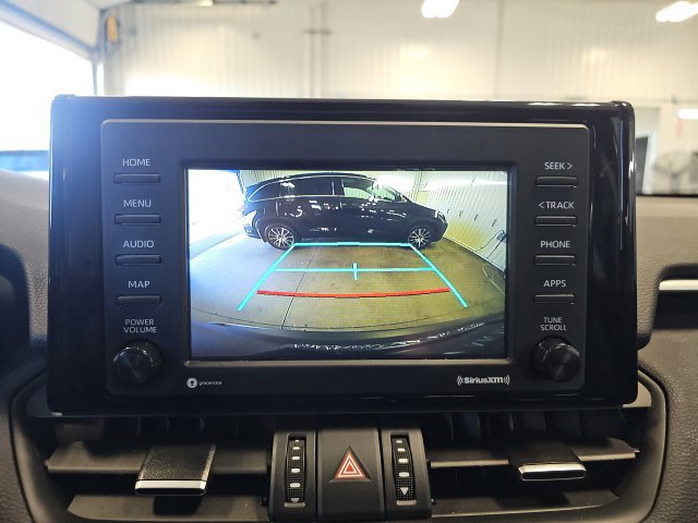 Used 2021 Toyota RAV4 XLE Premium AWD/4WD image 28