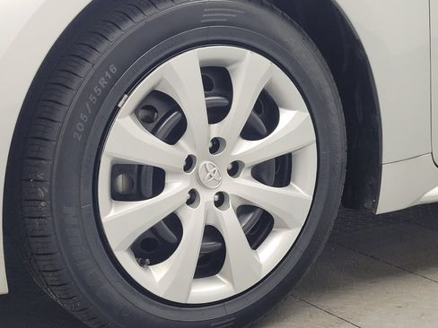Used 2023 Toyota Corolla LE FWD image 31