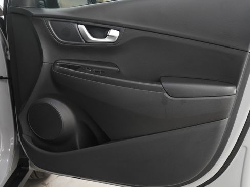 Used 2023 Hyundai Kona SEL w/ Convenience Package image 9