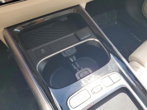 Used 2025 Mercedes-Benz GLA 250 image 16