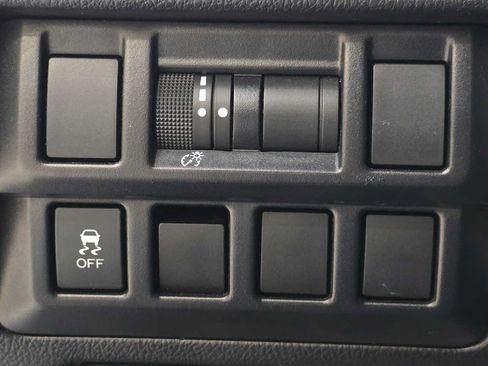 Used 2015 Subaru Outback 2.5i Premium AWD/4WD image 17