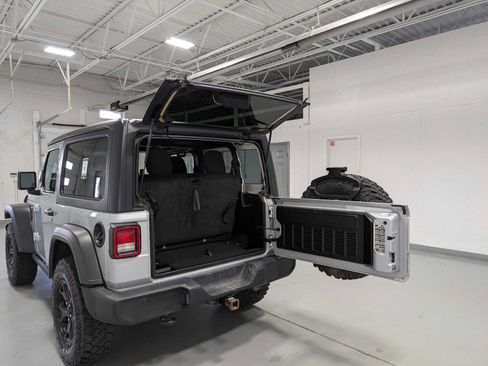 Used 2023 Jeep Wrangler Sport AWD/4WD image 39