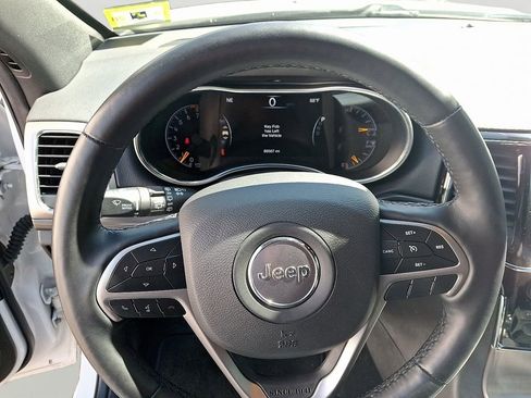 Used 2022 Jeep Grand Cherokee Laredo X AWD/4WD image 22