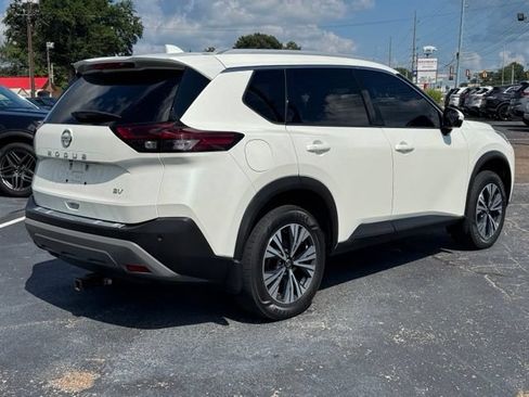 Used 2021 Nissan Rogue SV w/ Premium Package FWD image 5