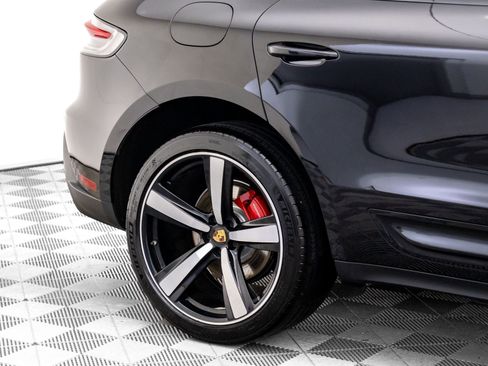Certified 2022 Porsche Macan S w/ Premium Package Plus image 31