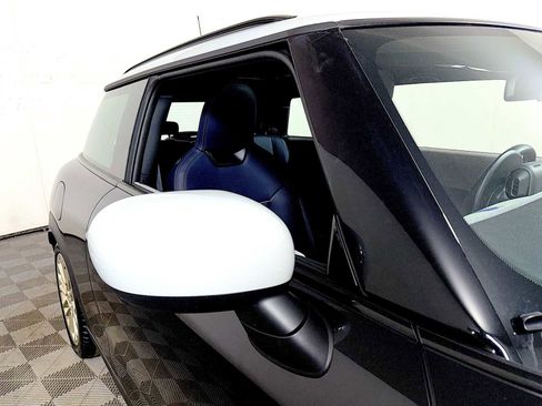 Certified 2025 MINI Cooper S image 30