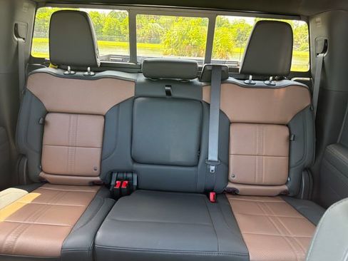New 2026 Chevrolet Silverado 1500 High Country AWD/4WD image 30